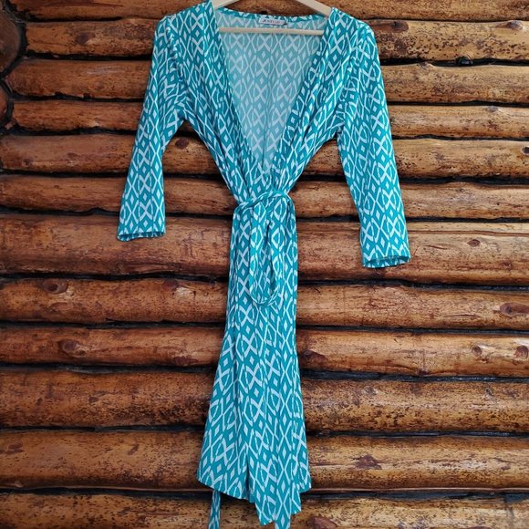 JustFab Large 3/4 Sleeve Teal and White Wrap Dress - Picture 1 of 11